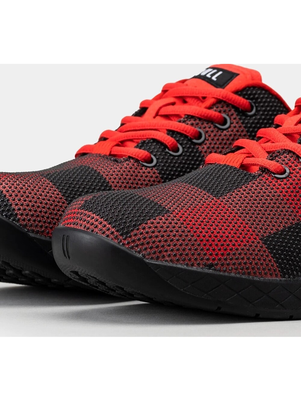 NoBull Workout Gym Shoes Womens 7.5 Men 6 Red Black Buffalo Plaid Trainers